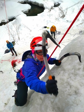 Initiation À La Cascade De Glace À Cogne